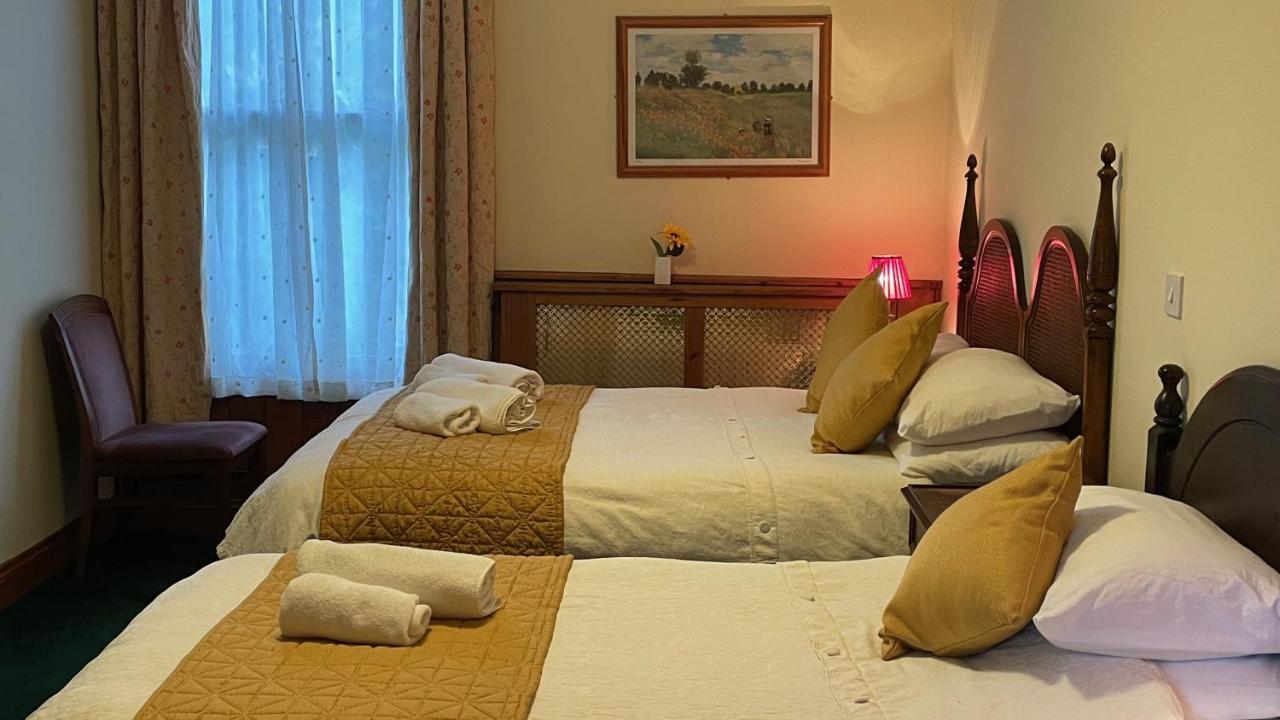 Crown Hotel