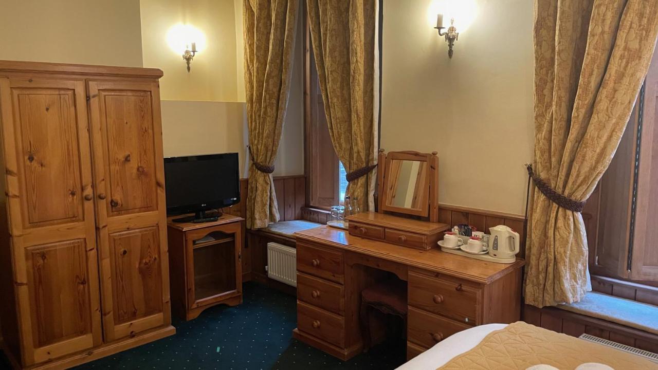 Hotel Crown